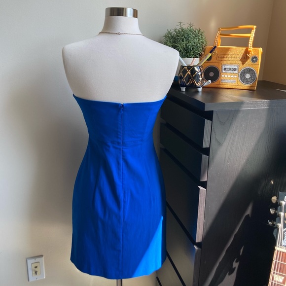 Express Strapless Dress - Picture 3 of 9